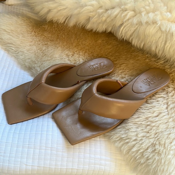 Zara Shoes - Zara Carmel nude kitten heel sandal euro 40